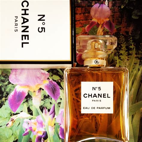 notes in chanel no 5.